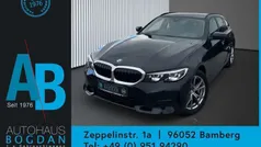 Black sapphire (metallic) Gebraucht 2022 BMW 330 Sport Line Kombi | 29.870 € (Guter Preis)