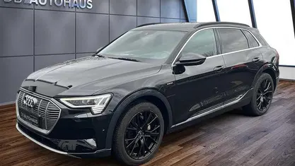 Gebraucht Audi e-tron Advanced Plus 300 kW (408 PS) 2022 Schwarz SUV