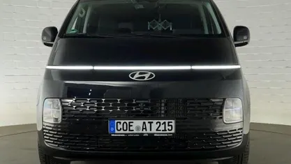 Gebraucht Hyundai Staria Prime 225 PS (165 kW) 2025 Schwarz Van / Kleinbus