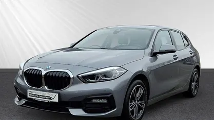Gebraucht BMW 118 Sport Line 150 PS (110 kW) 2022 Grau Kleinwagen