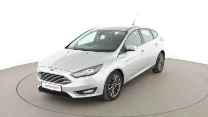 Gebraucht Ford Focus Titanium 120 PS (88 kW) 2016 Grau Limousine