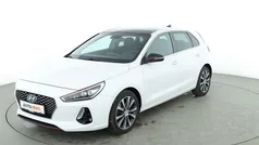 Weiß Gebraucht 2017 Hyundai i30 Intro Edition Limousine | 11.940 € (Fairer Preis)