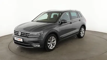 Grau Gebraucht 2017 VW Tiguan Highline SUV | 23.900 € (Fairer Preis)