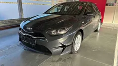 Pentametal Neu 2024 Kia Ceed Comfort Limousine | 27.990 € (Fairer Preis)