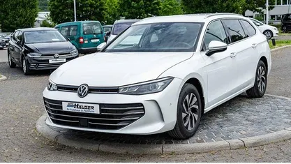 Gebraucht VW Passat Business 150 PS (110 kW) 2025 Weiss Kombi