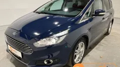 Blau Gebraucht 2019 Ford S-MAX Titanium Van / Kleinbus | 18.950 € (Guter Preis)