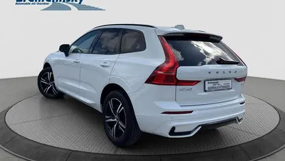 Gebraucht Volvo XC60 R-Design 197 PS (144 kW) 2022 Ice white solid (weiß) SUV