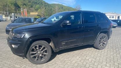 Käytetty Jeep Grand Cherokee Limited 250 HP (183 kW) 2016 Musta Katumaasturi