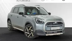 Smokey green metallic Gebraucht 2024 Mini Countryman SUV | 39.888 € (Guter Preis)