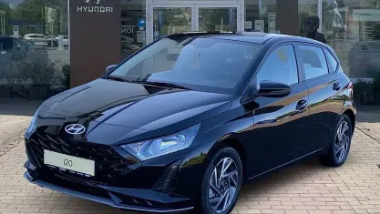 Gebraucht Hyundai i20 Trend 101 PS (74 kW) 2025 Phantom black Limousine