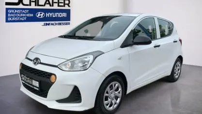 Gebraucht Hyundai i10 Classic 67 PS (49 kW) 2017 Polar white / sol Kleinwagen