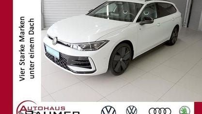 Gebraucht VW Passat R-line 150 PS (110 kW) 2024 Weiß Kombi