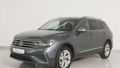 Grau Gebraucht 2024 VW Tiguan Allspace Life SUV | 36.940 € (Superpreis)