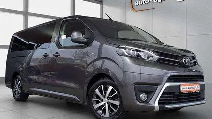 Gebraucht Toyota Proace Verso Executive 177 PS (130 kW) 2020 Dark grey metallic Kombi