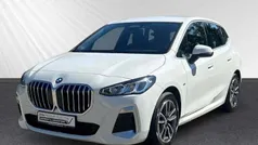 Weiss Gebraucht 2023 BMW 220 Active Tourer M Sport Van / Kleinbus | 30.788 € (Guter Preis)