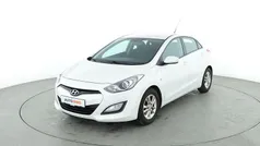 Weiß Gebraucht 2015 Hyundai i30 Edition Limousine | 9.050 € (Fairer Preis)