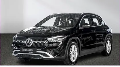 Gebraucht Mercedes GLA200 163 PS (119 kW) 2024 Schwarz SUV