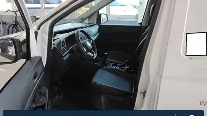 Używany VW Caddy Basis 102 KM (75 kW) 2022 Biały Minivan