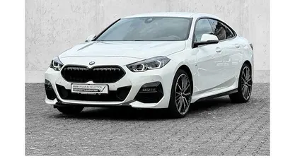 Weiß Gebraucht 2022 BMW 218 M Sport Coupé | 21.490 € (Superpreis)