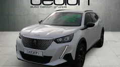Weiß Gebraucht 2023 Peugeot e-2008 Allure SUV | 22.900 € (Fairer Preis)
