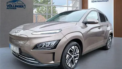 Braun Gebraucht 2023 Hyundai Kona Trend SUV | 22.290 € (Fairer Preis)