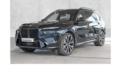 Gebraucht BMW X7 M Sport 352 PS (258 kW) 2025 SUV