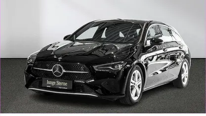 Gebraucht Mercedes CLA180 Shooting Brake 136 PS (100 kW) 2024 Unilack nachtschwarz Kombi
