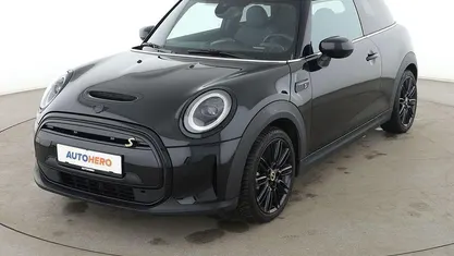 Gebraucht Mini Cooper SE Classic 135 kW (184 PS) 2023 Schwarz Kleinwagen