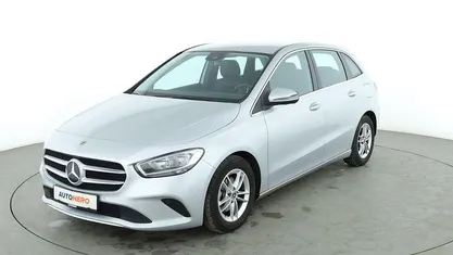 Grau Gebraucht 2020 Mercedes B180 Progressive Van / Kleinbus | 20.420 € (Guter Preis)