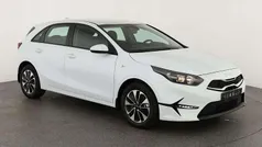 Carraraweiß Neu 2025 Kia Ceed Limousine | 21.045 € (Guter Preis)