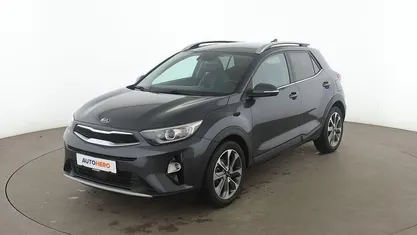 Grau Gebraucht 2020 Kia Stonic Spirit SUV | 17.120 € (Fairer Preis)
