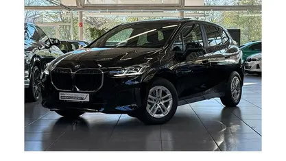 Gebraucht BMW 220 156 PS (114 kW) 2023 Schwarz Van / Kleinbus