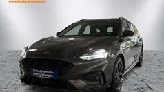 Magneticgrau (metallic) grau Gebraucht 2020 Ford Focus ST-Line Kombi | 16.990 € (Fairer Preis)