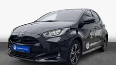 Mysticschwarz mica Neu 2025 Toyota Yaris Limousine | 27.790 € (Fairer Preis)