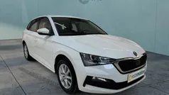 Weiß Gebraucht 2021 Skoda Scala Ambition Kleinwagen | 14.699 € (Fairer Preis)