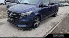 Sodalithblau met. Gebraucht 2024 Mercedes V300 Style Van / Kleinbus | 69.850 € (Fairer Preis)
