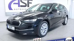 Gebraucht 2025 Skoda Octavia Selection Kombi | 33.970 € (Fairer Preis)