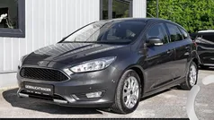 Grau Gebraucht 2016 Ford Focus Business Edition Limousine | 10.490 € (Fairer Preis)