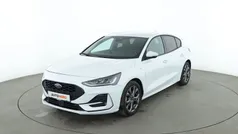 Weiß Gebraucht 2022 Ford Focus ST-Line Limousine | 20.210 € (Guter Preis)