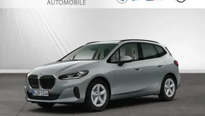Gebraucht BMW 220 163 PS (119 kW) 2025 Skyscraper grau metallic