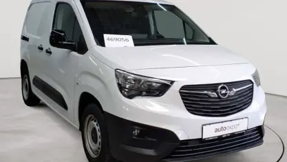 Gebraucht Opel Combo 102 PS (75 kW) 2024 Kaolin weiß Van / Kleinbus