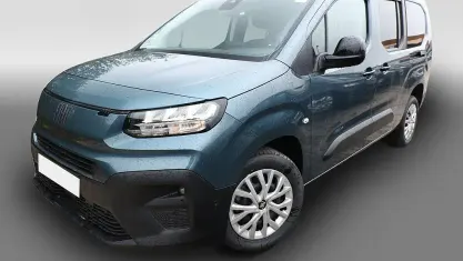 Neu Fiat Doblò 131 PS (96 kW) 2025 Blau Van / Kleinbus