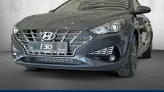 Grau Gebraucht 2022 Hyundai i30 Trend Limousine | 17.490 € (Fairer Preis)