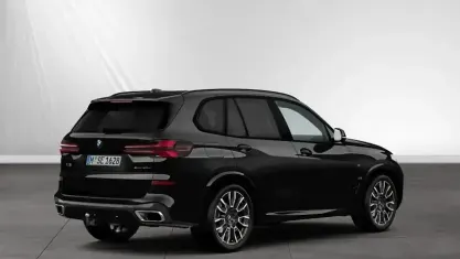 Gebraucht BMW X5 Performance 352 PS (258 kW) 2025 Saphirschwarz metallic SUV