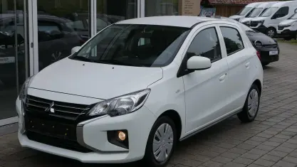 Gebraucht Mitsubishi Space Star Select 71 PS (52 kW) 2022 Islandweiss (s) Kleinwagen