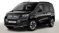 Cinema schwarz metallic cinema schwarz metallic Neu 2025 Fiat Doblò Van / Kleinbus | 28.865 € (Fairer Preis)