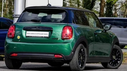 Gebraucht Mini Cooper SE Classic 135 kW (184 PS) 2023 Grün Kleinwagen