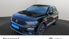 Gebraucht 2021 VW T-Roc Active SUV | 25.876 € (Fairer Preis)