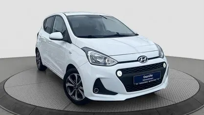 Weiss Gebraucht 2018 Hyundai i10 Select Kleinwagen | 8.900 € (Fairer Preis)