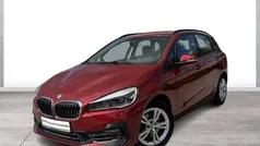 Rot Gebraucht 2018 BMW 218 Active Tourer Sport Line Van / Kleinbus | 17.890 € (Fairer Preis)